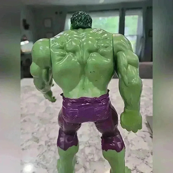 Hasbro Titan Hero Marvel AVENGERS The Incredible HULK 12 Inch Action Figure 2013 - Picture 3 of 5